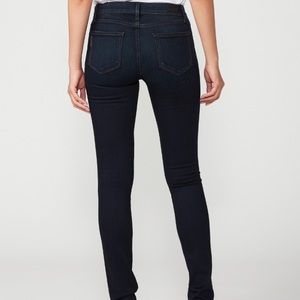 Paige Skyline Skinny Jeans Dark Wash Size 24 like new